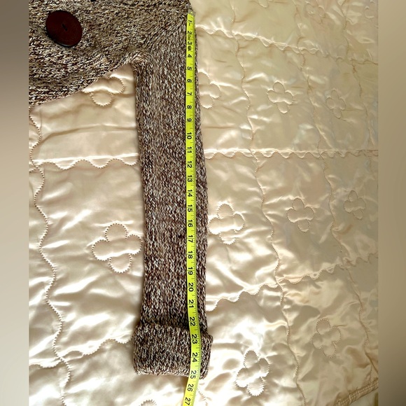 BCBG One Button Oatmeal Cardigan - Picture 12 of 14